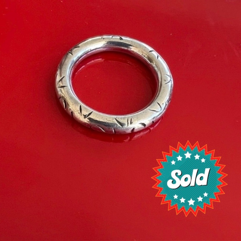 Sterling Silver Band. Size 7.5